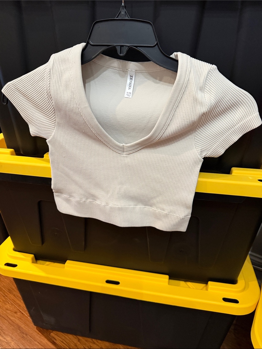 Zenana Outfitters Cream Ribbed V-Neck Short Sleeve Crop Top